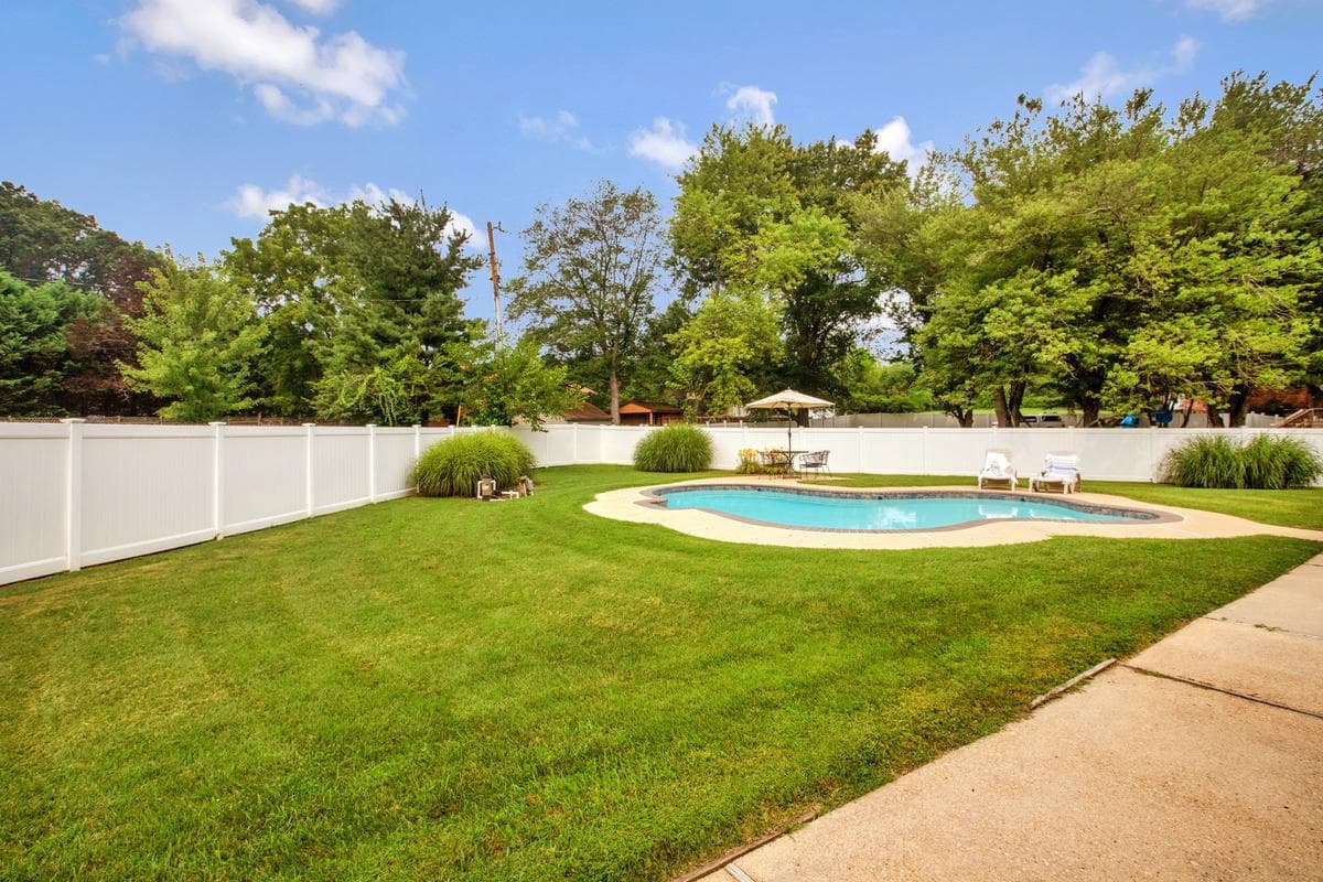 16704 Goldsborough Avenue photo 58