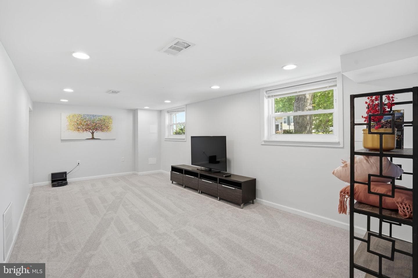 1809 Jarvis Avenue photo 22