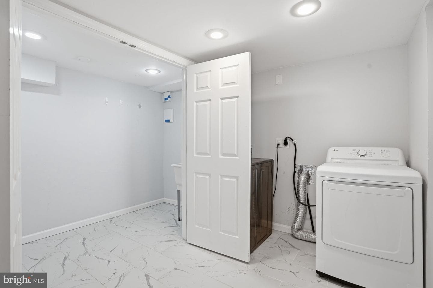 1809 Jarvis Avenue photo 26