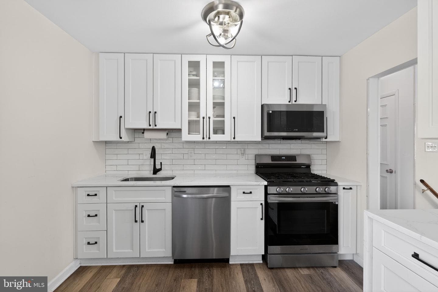 4328 Canyonview Drive photo 4