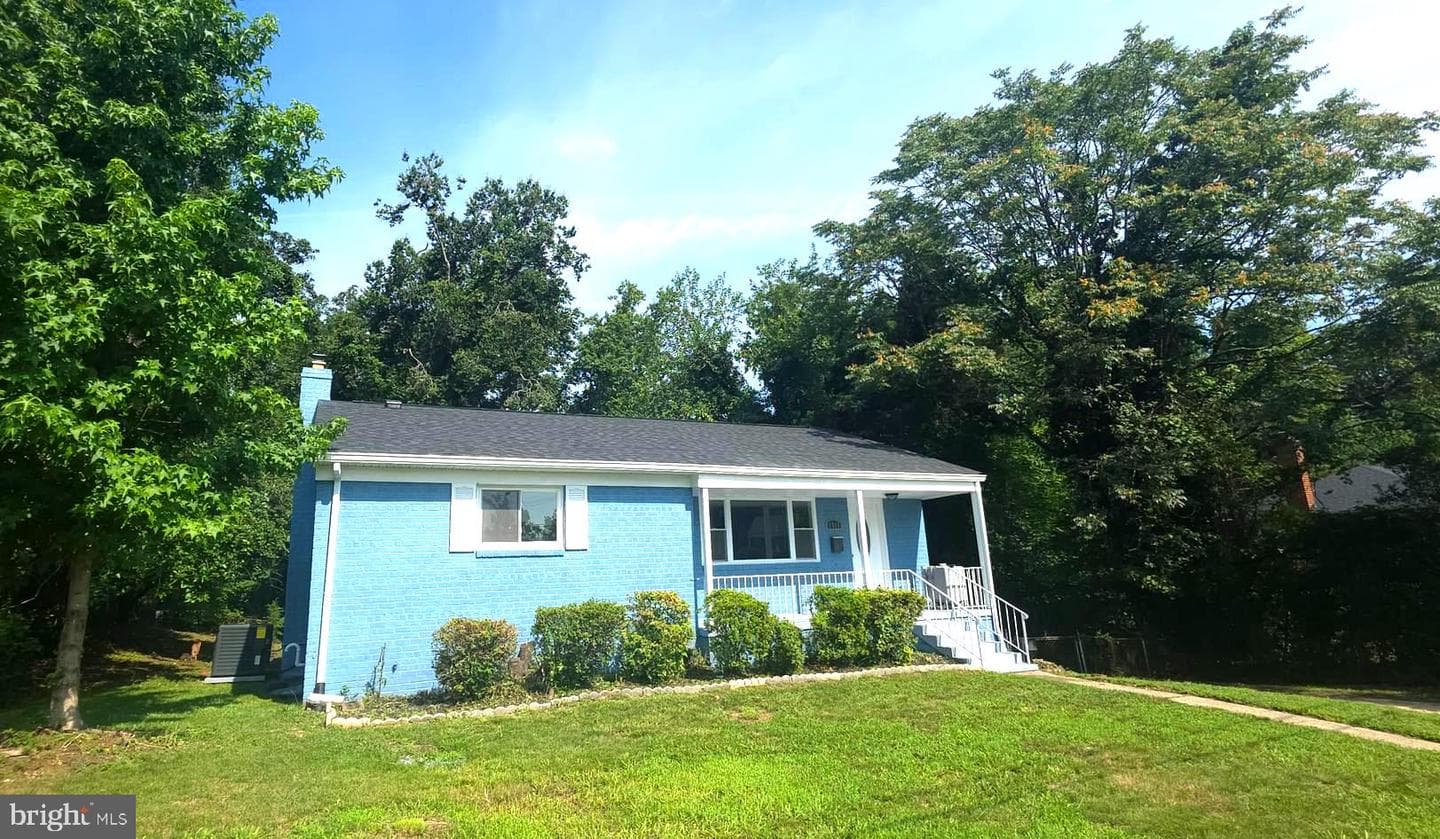 3516 Riviera Street photo 2