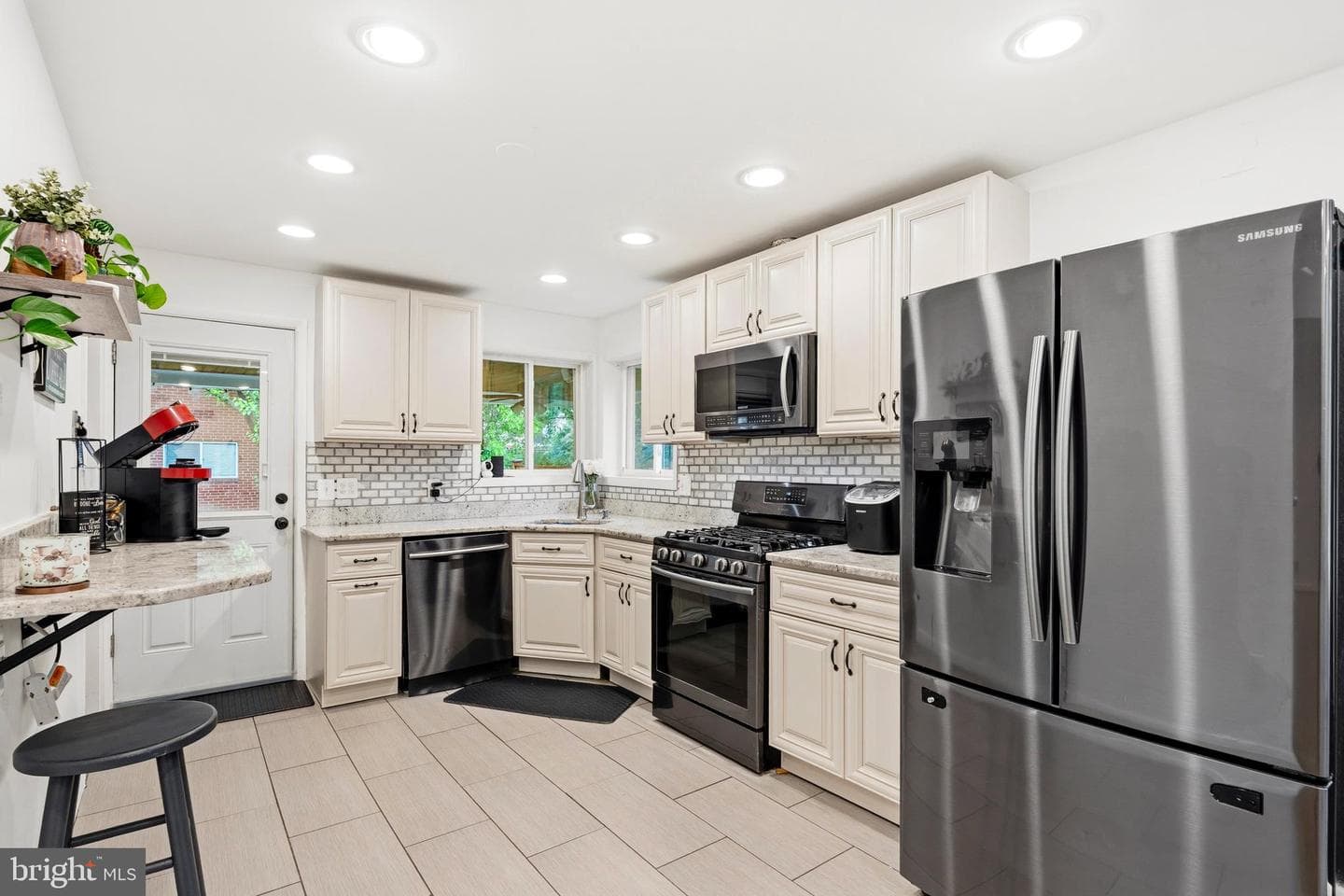 10111 Green Forest Drive photo 11