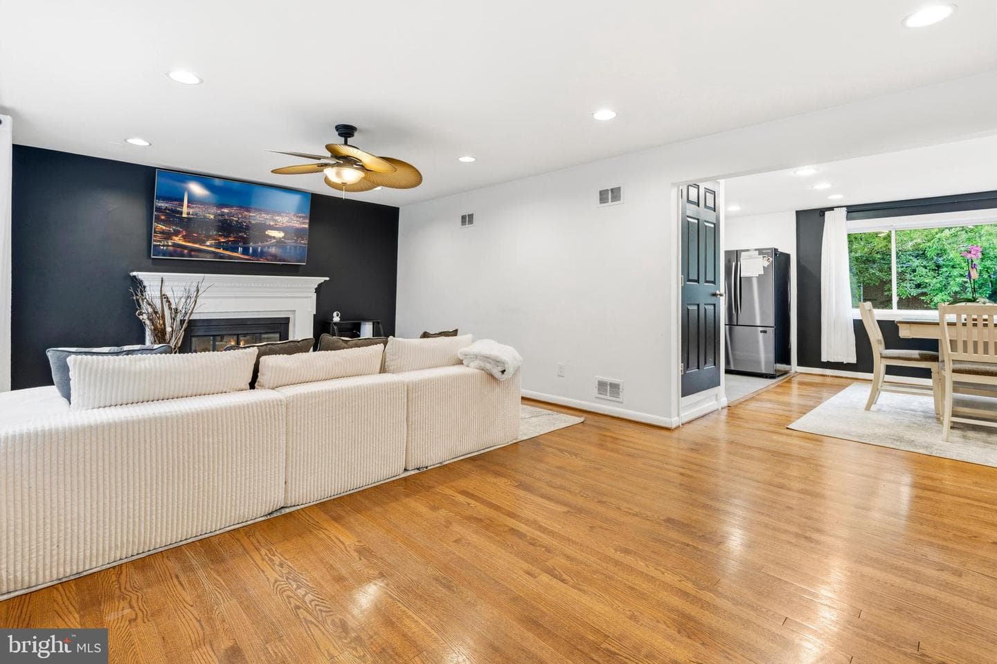10111 Green Forest Drive photo 3