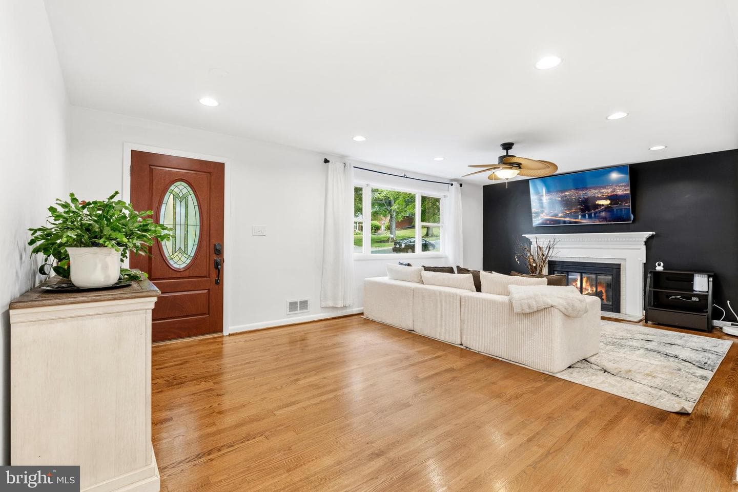 10111 Green Forest Drive photo 4