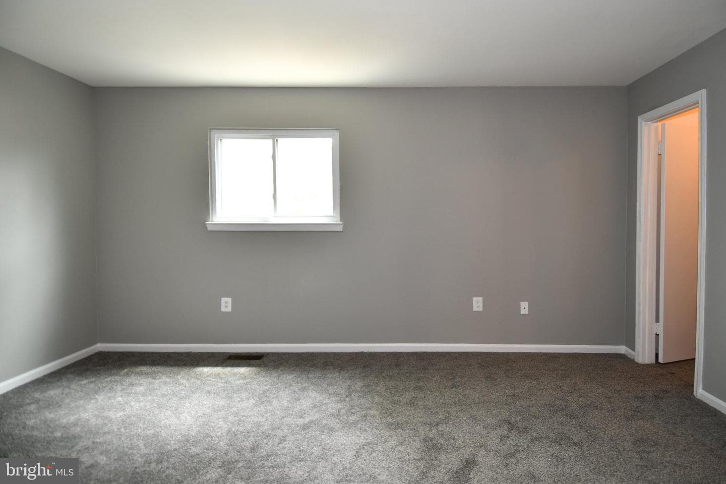 7737 Merrick Lane photo 17