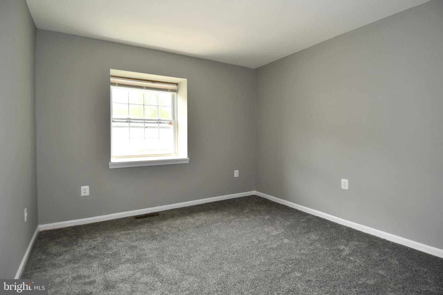 7737 Merrick Lane photo 23