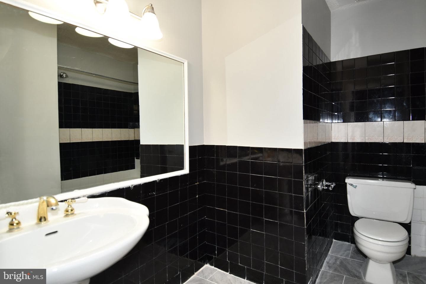 7737 Merrick Lane photo 27