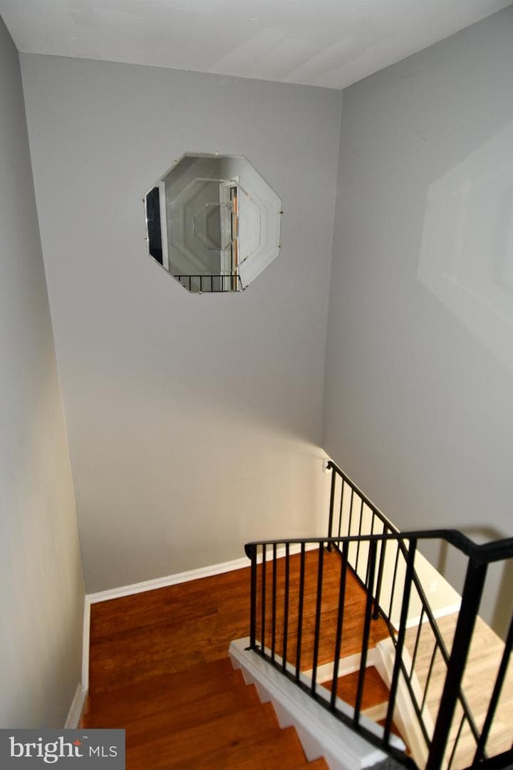 7737 Merrick Lane photo 30