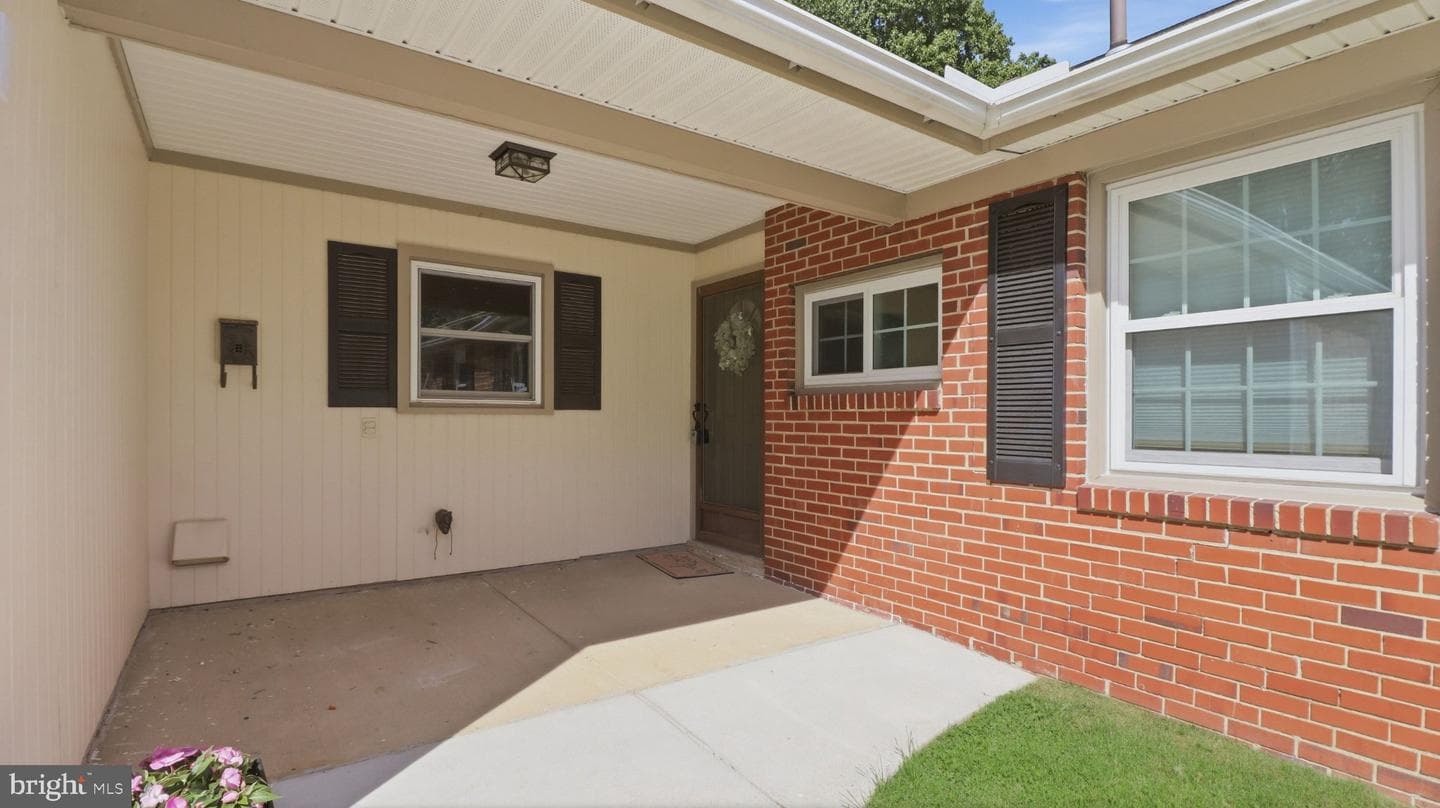 2914 Barrister Lane photo 4