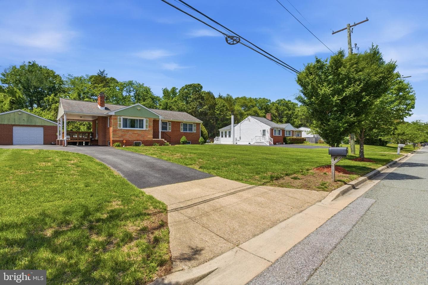 10905 Westwood Drive photo 2