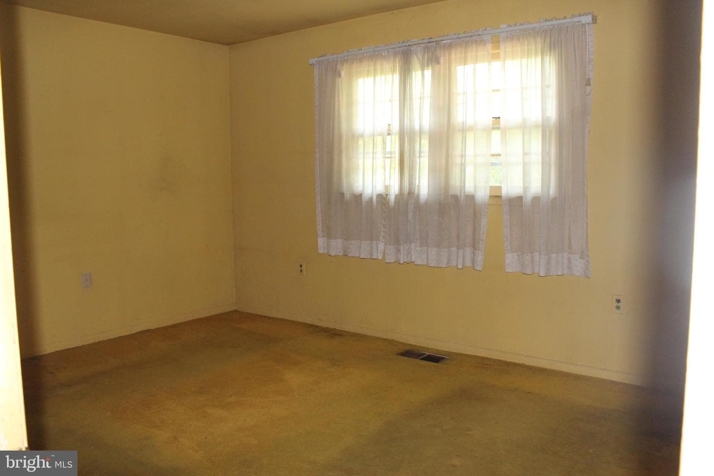 9309 Cross Bow Road photo 12