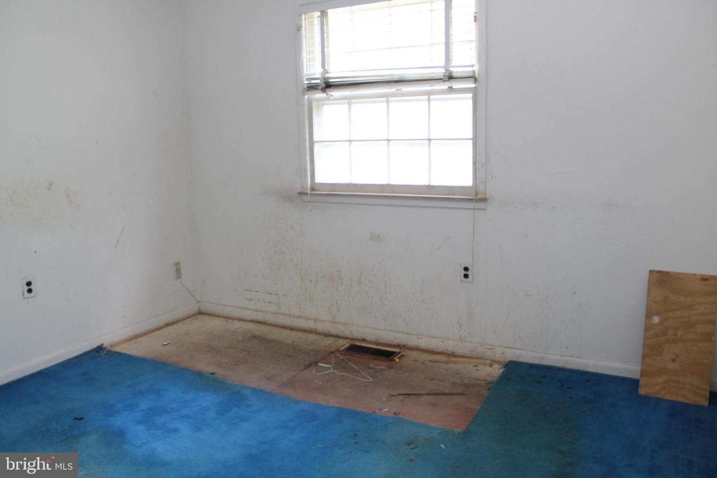 9309 Cross Bow Road photo 18