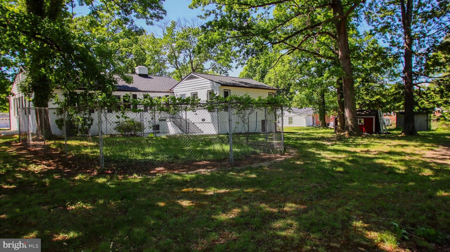 2608 Holly Dr photo 5