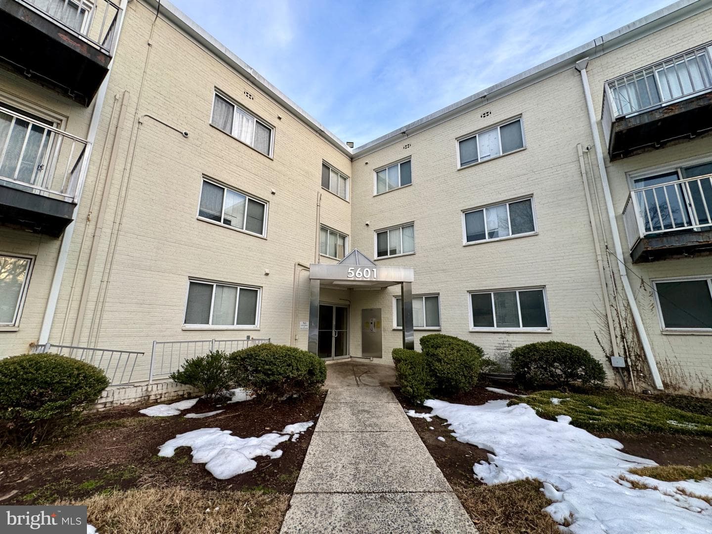 5601 Parker House Terrace #211, Hyattsville