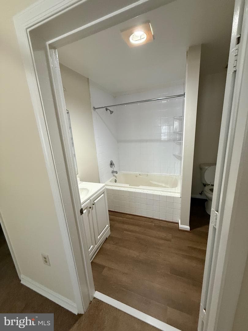 9704 Lake Pointe Court #102 photo 14