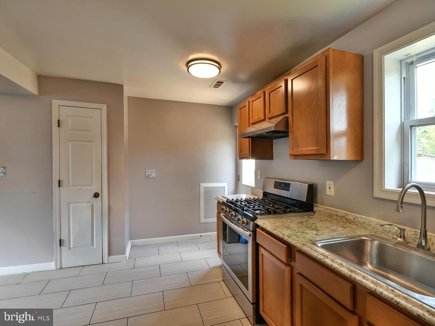 5016 Laguna Road photo 21