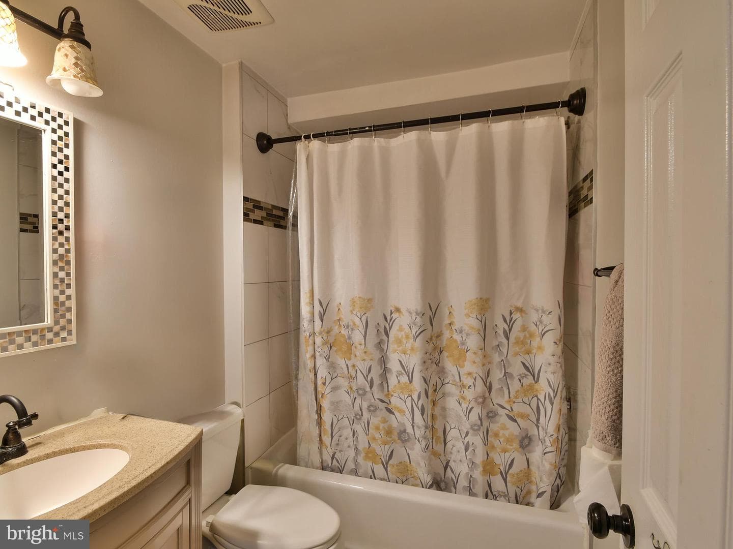 5016 Laguna Road photo 23