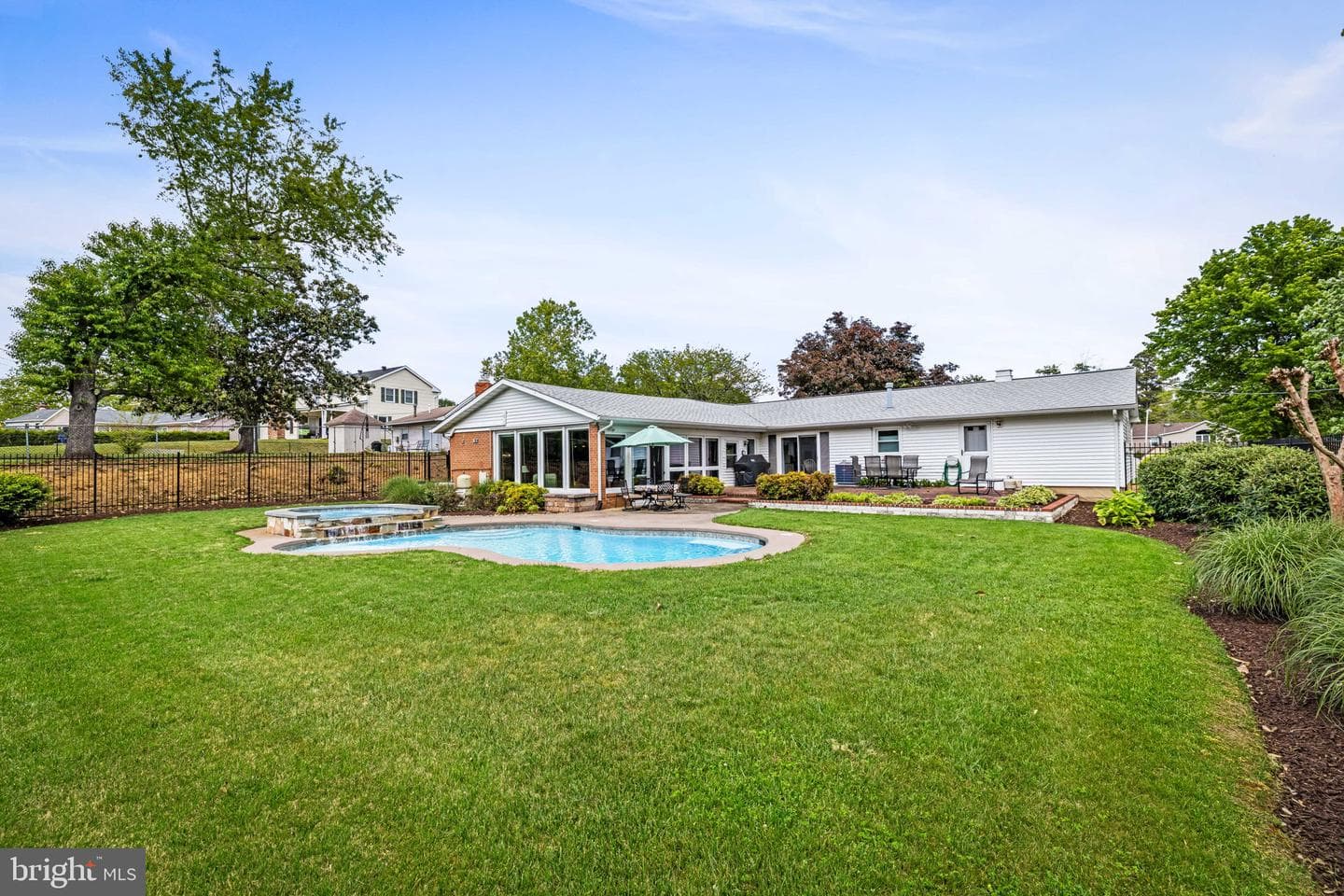 12227 Foxhill Lane photo 35