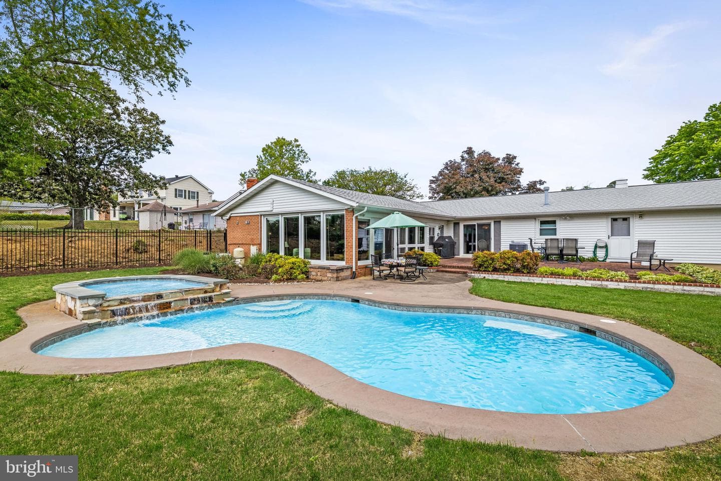 12227 Foxhill Lane photo 36