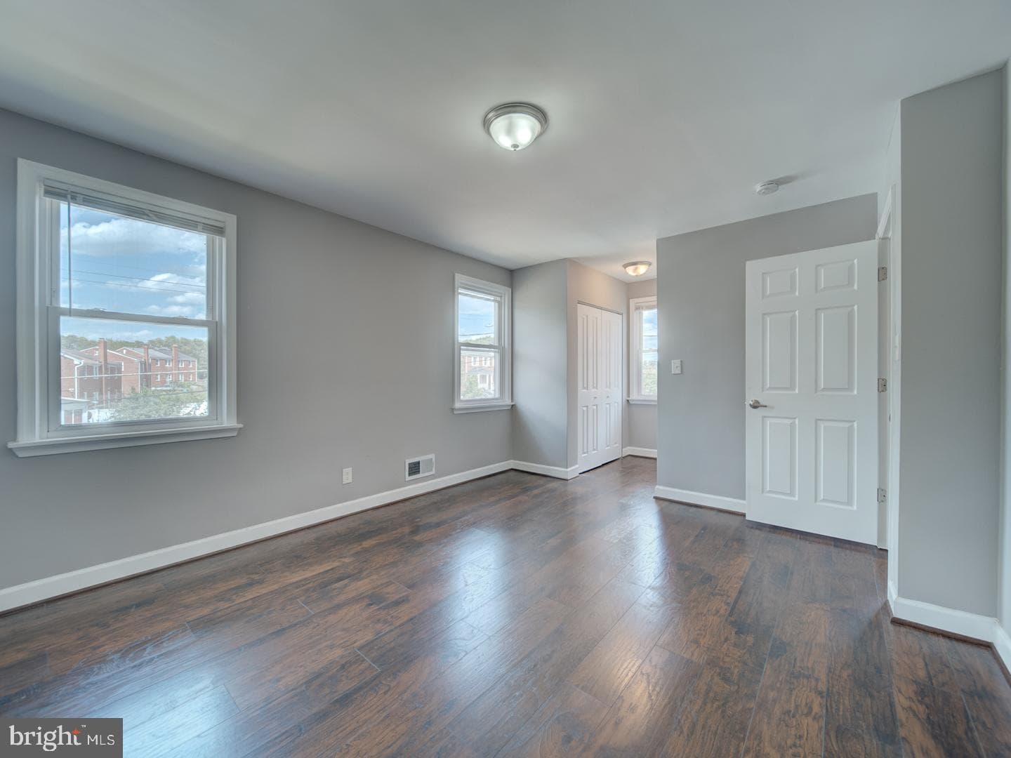 2407 Saint Clair Drive photo 37