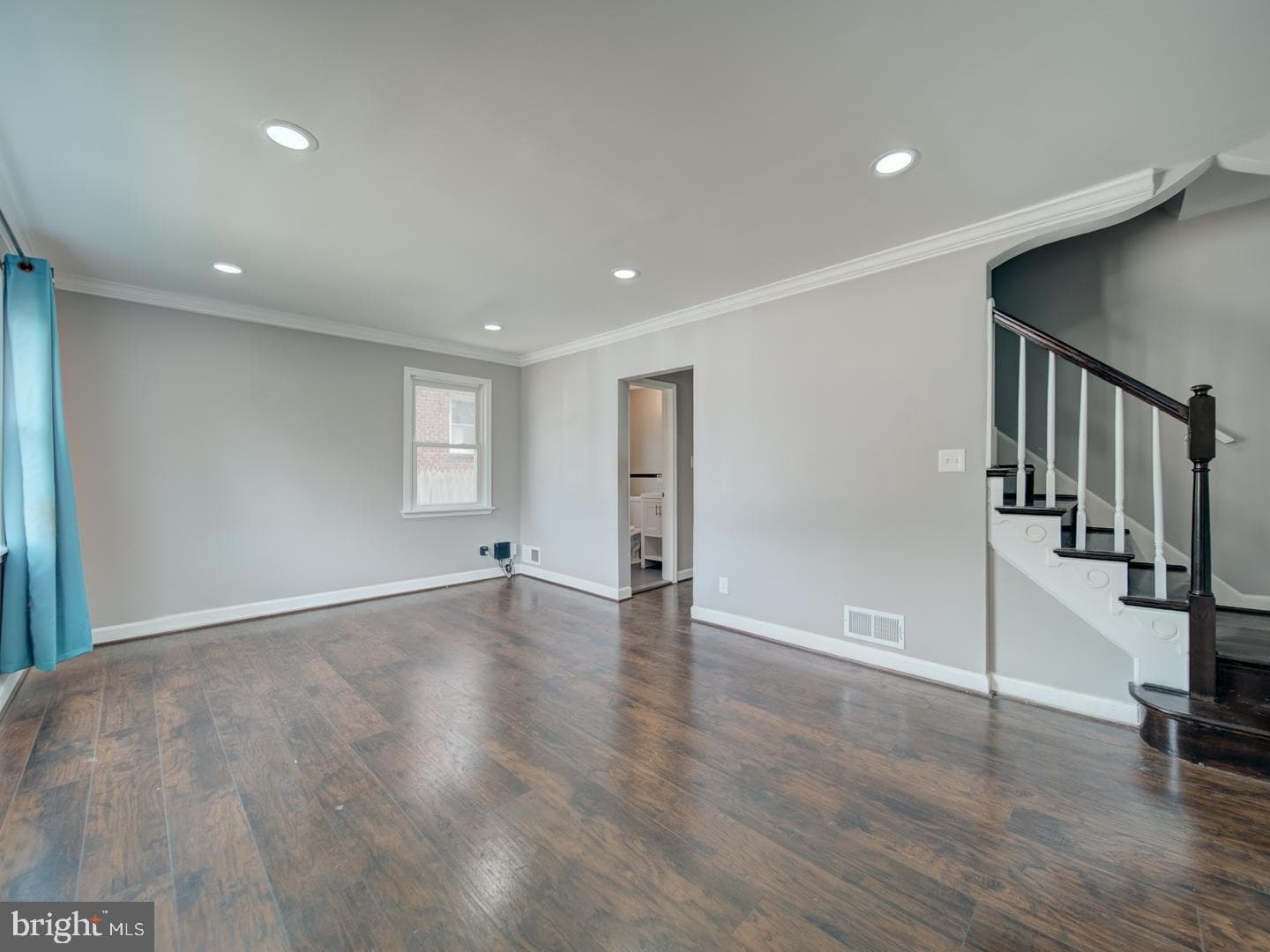 2407 Saint Clair Drive photo 8