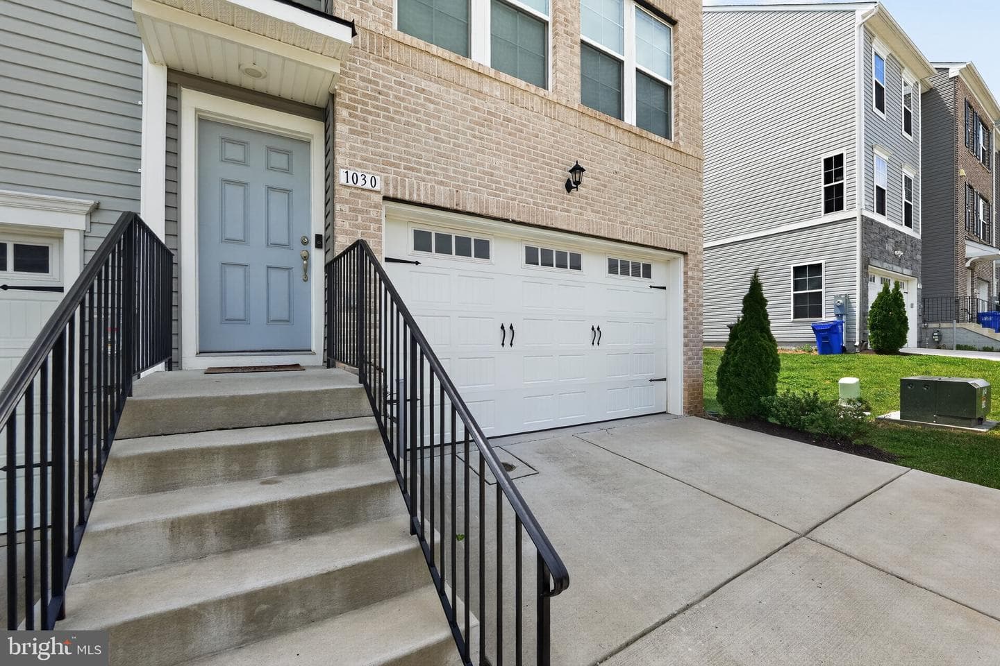 1030 Flester Lane photo 3