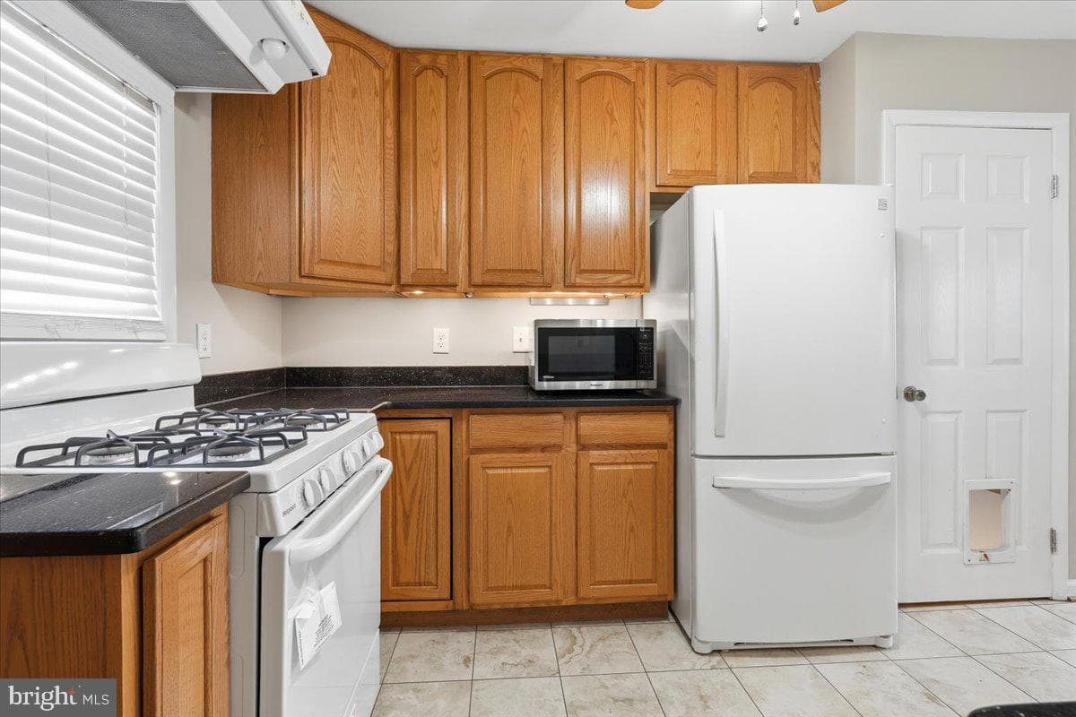 11410 Caroline Avenue photo 12