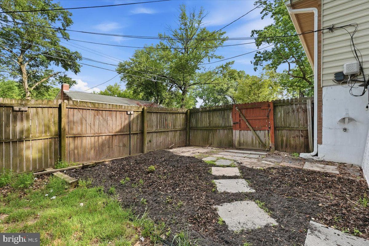 11410 Caroline Avenue photo 32
