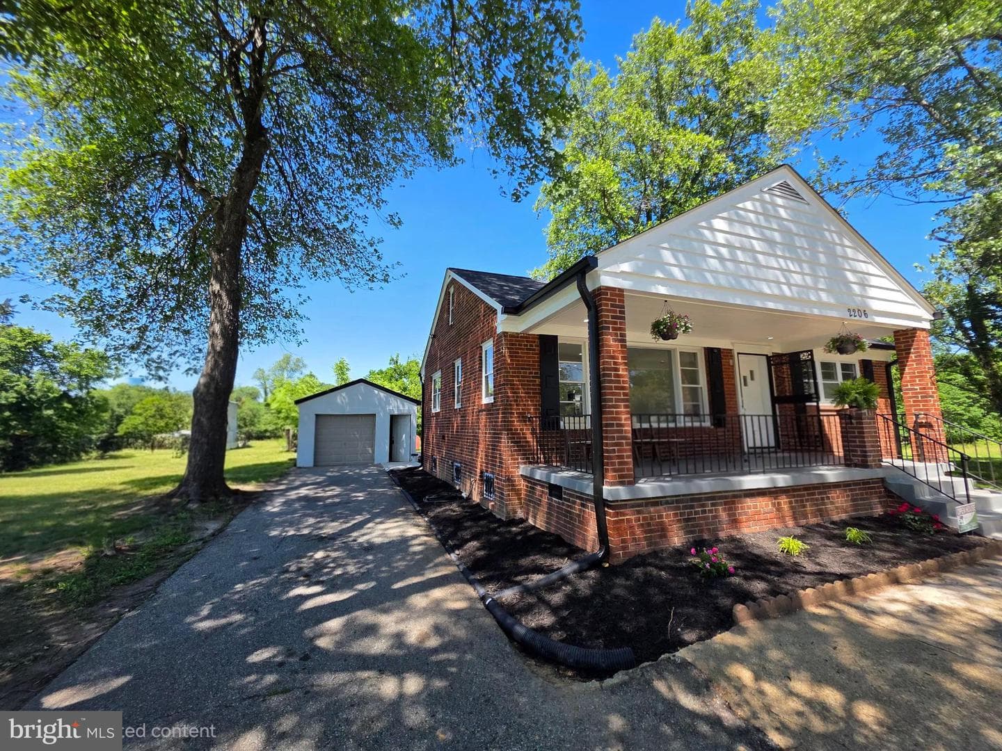 2206 Brinkley Road photo 3