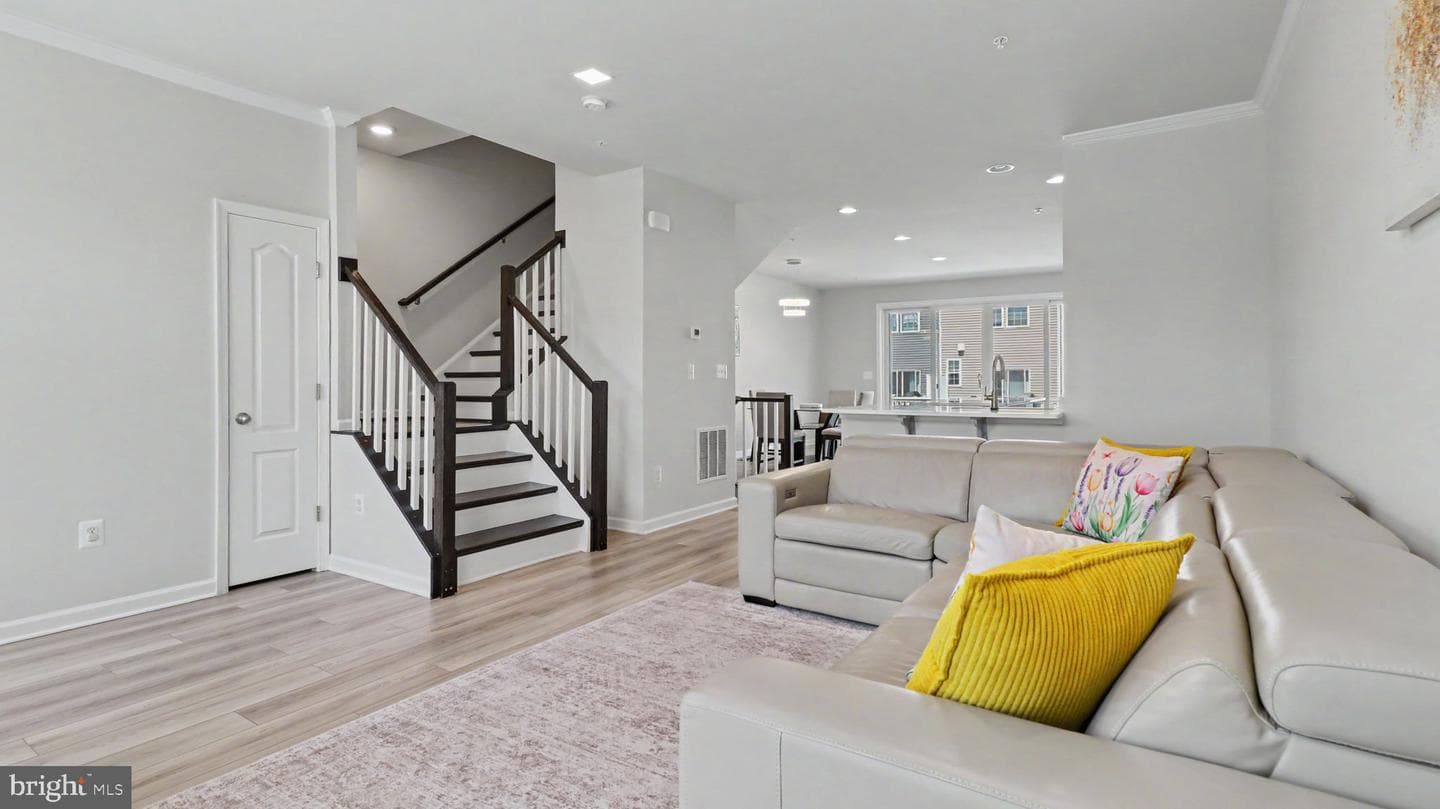 7607 Presidential Parkway photo 22