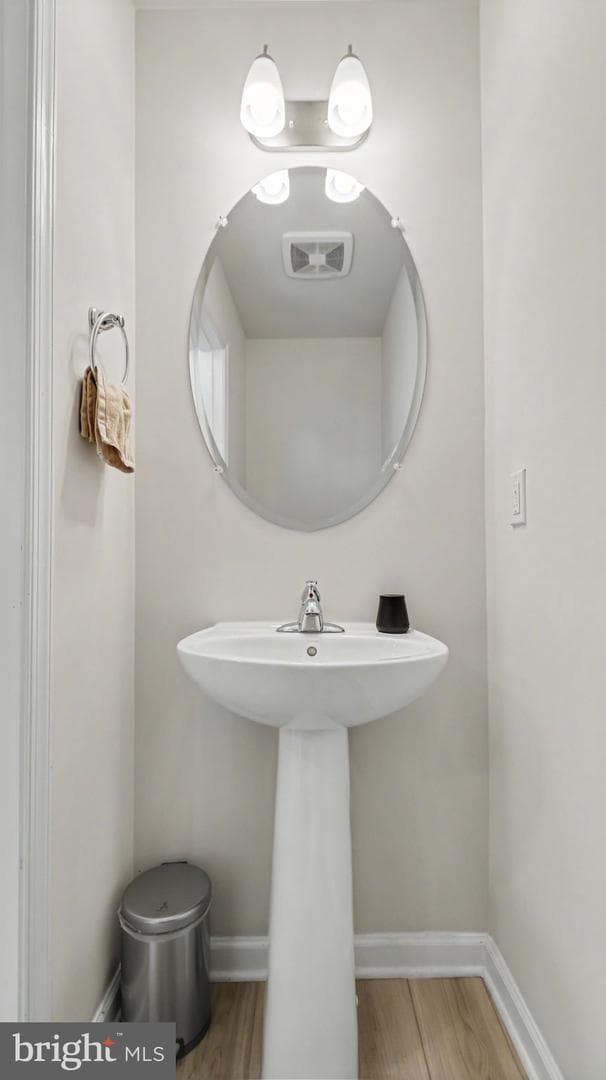7607 Presidential Parkway photo 24