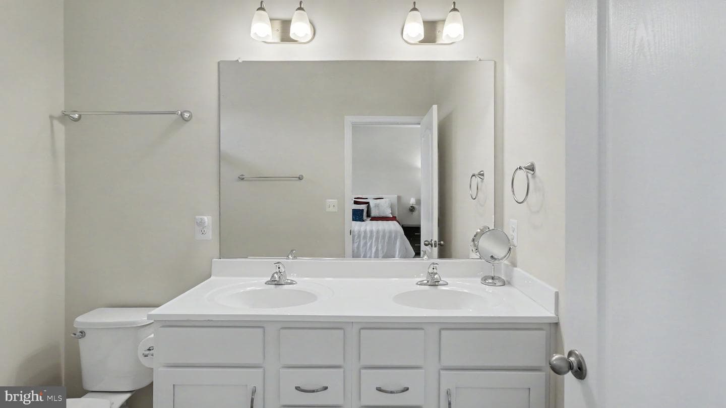7607 Presidential Parkway photo 33