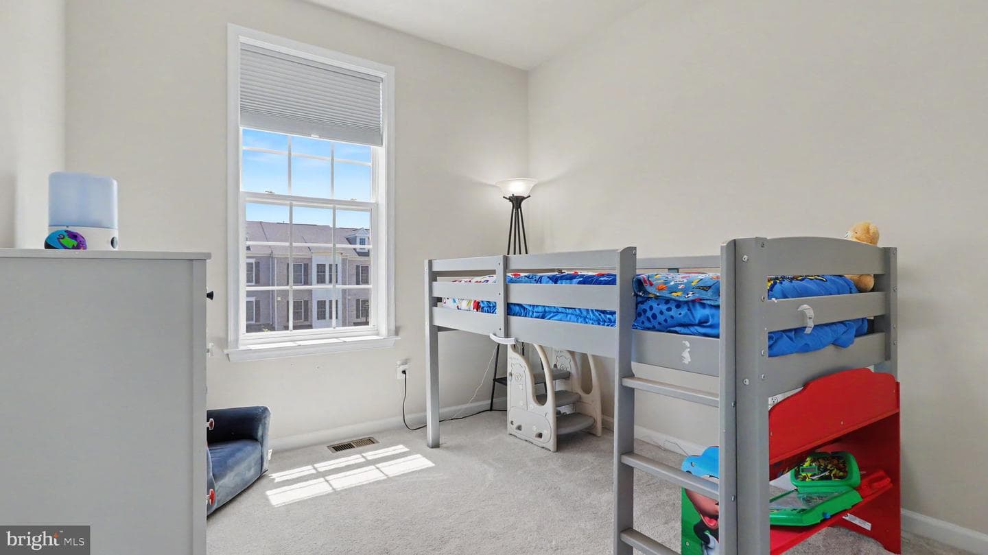 7607 Presidential Parkway photo 42