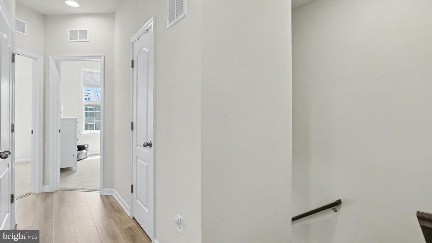 7607 Presidential Parkway photo 45