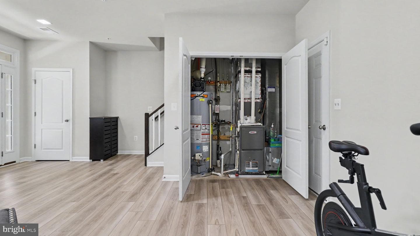 7607 Presidential Parkway photo 46