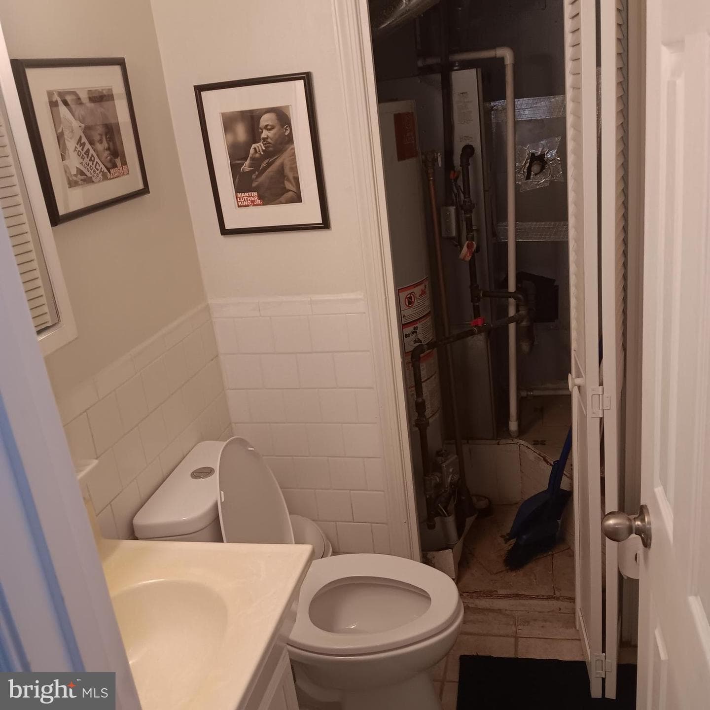 1825 Addison Road S photo 39