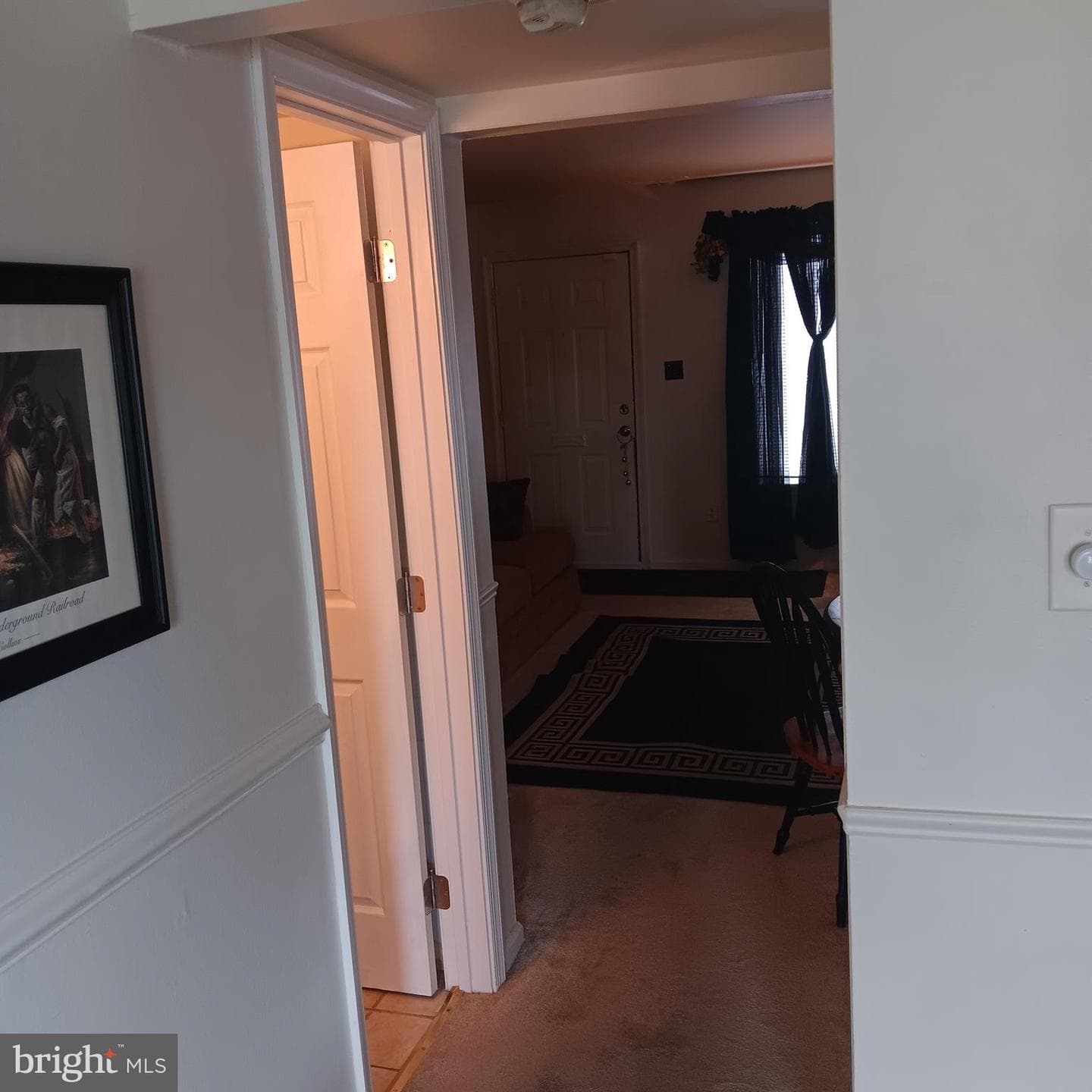 1825 Addison Road S photo 4