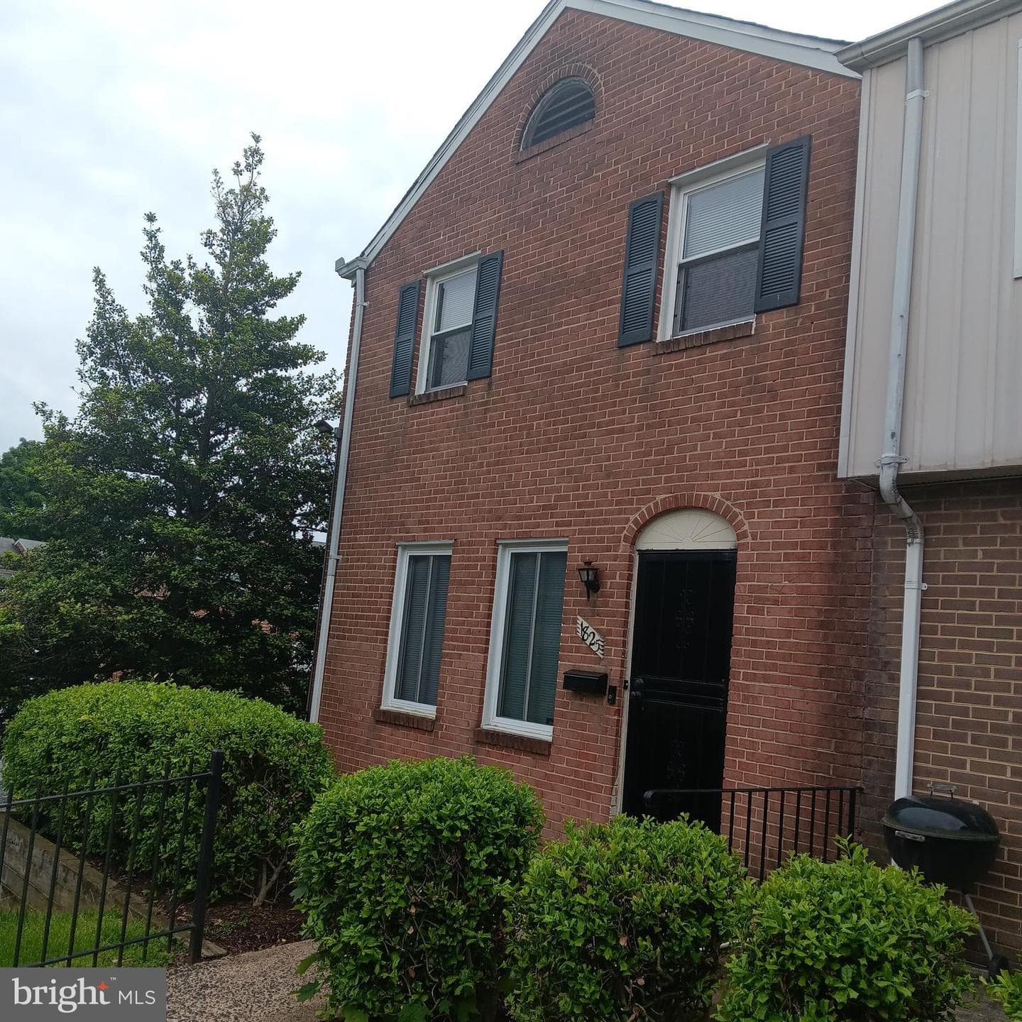 1825 Addison Road S photo 42