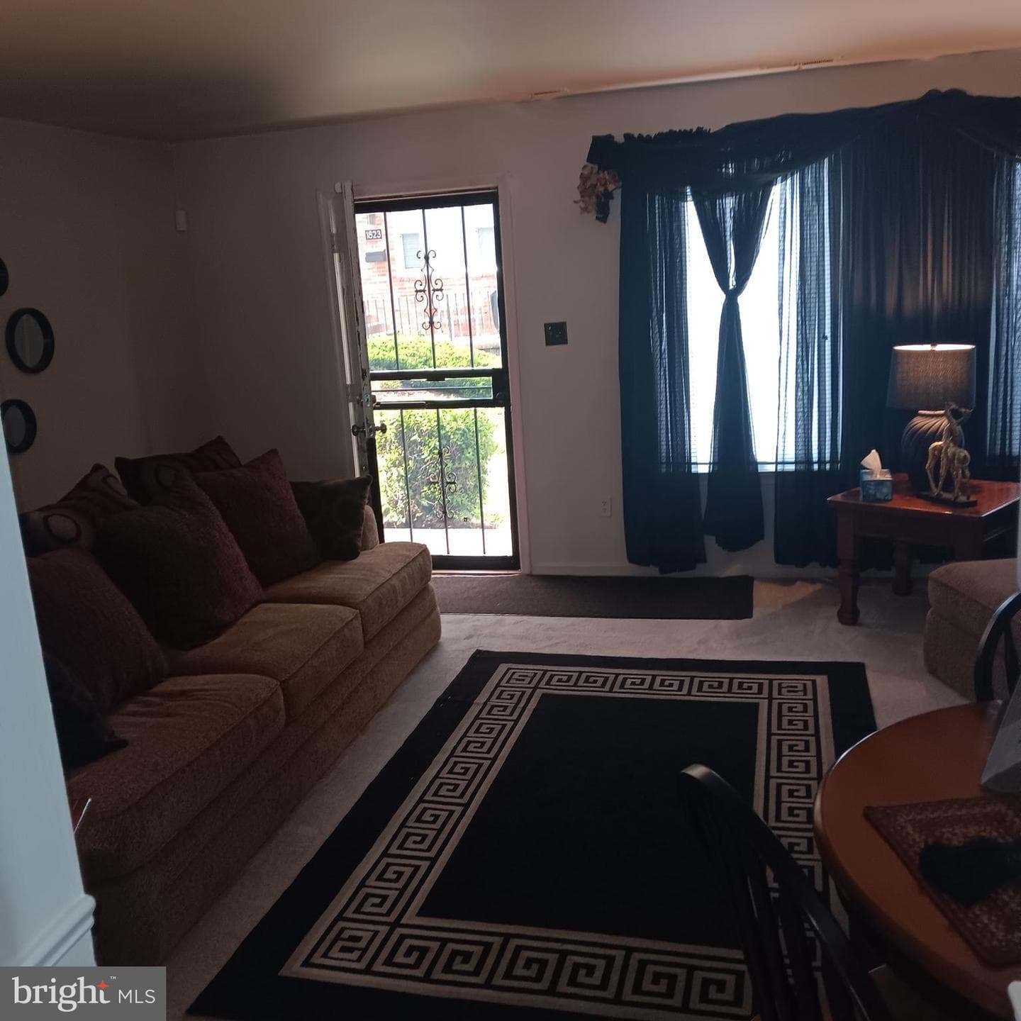 1825 Addison Road S photo 5