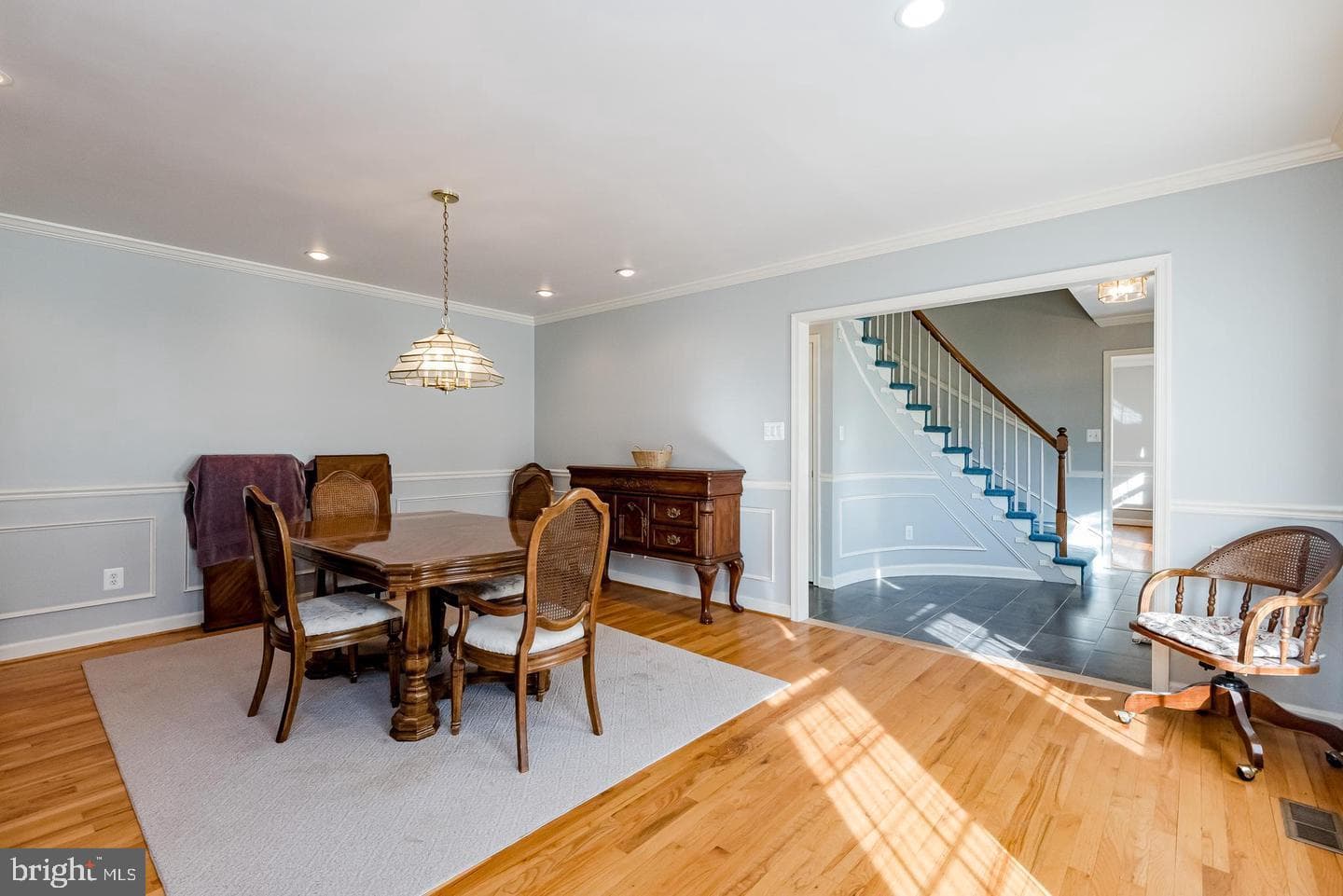 2300 Bermondsey Drive photo 37