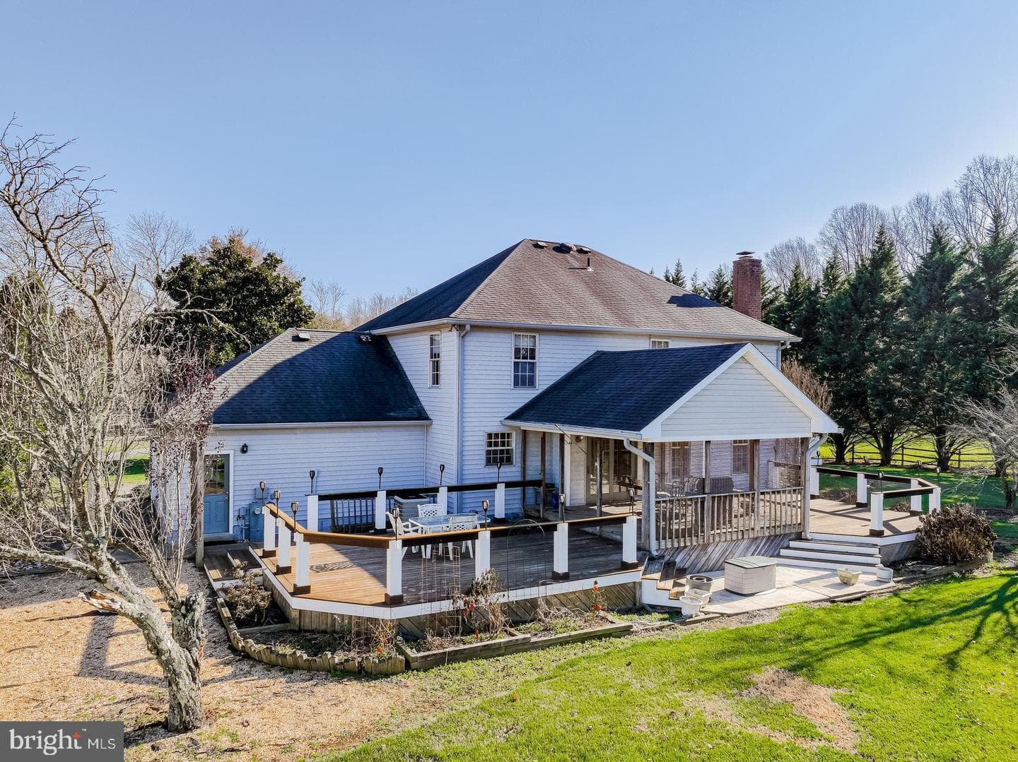 2300 Bermondsey Drive photo 4