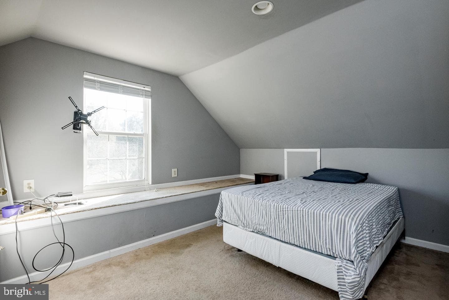 2300 Bermondsey Drive photo 61