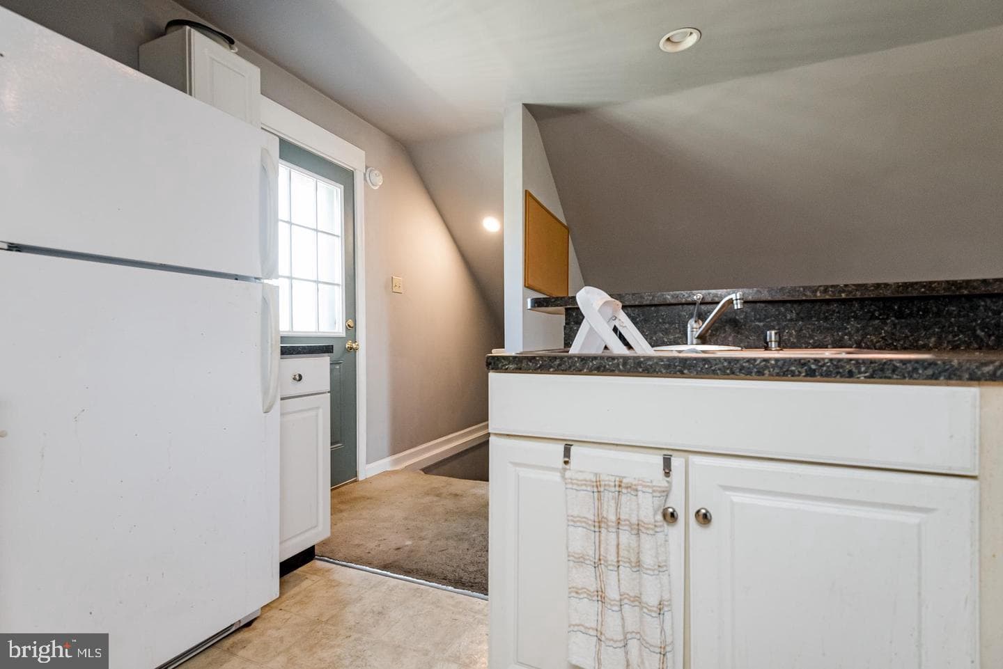 2300 Bermondsey Drive photo 64