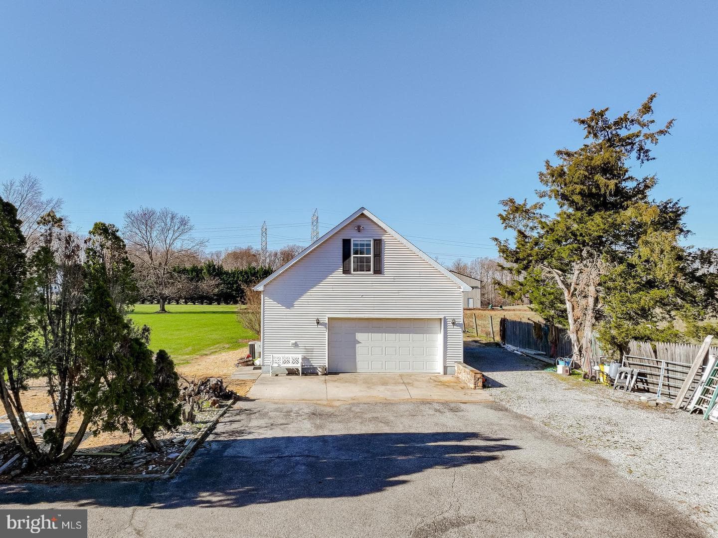 2300 Bermondsey Drive photo 94
