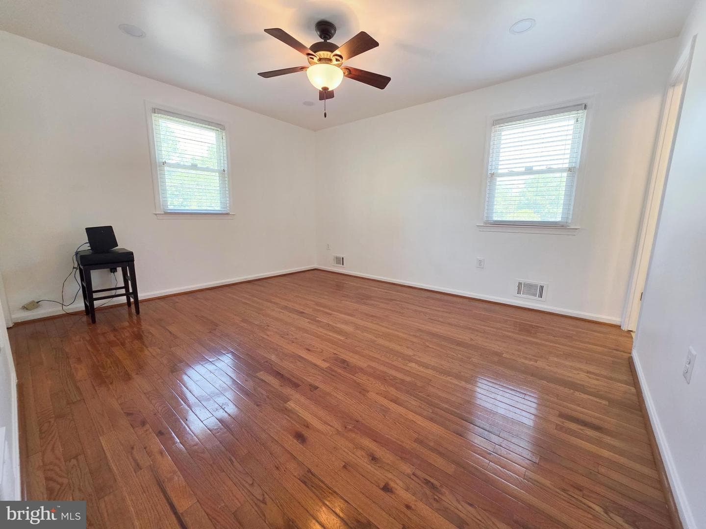 6300 Auth Road photo 12