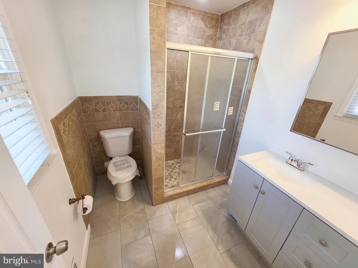 6300 Auth Road photo 14