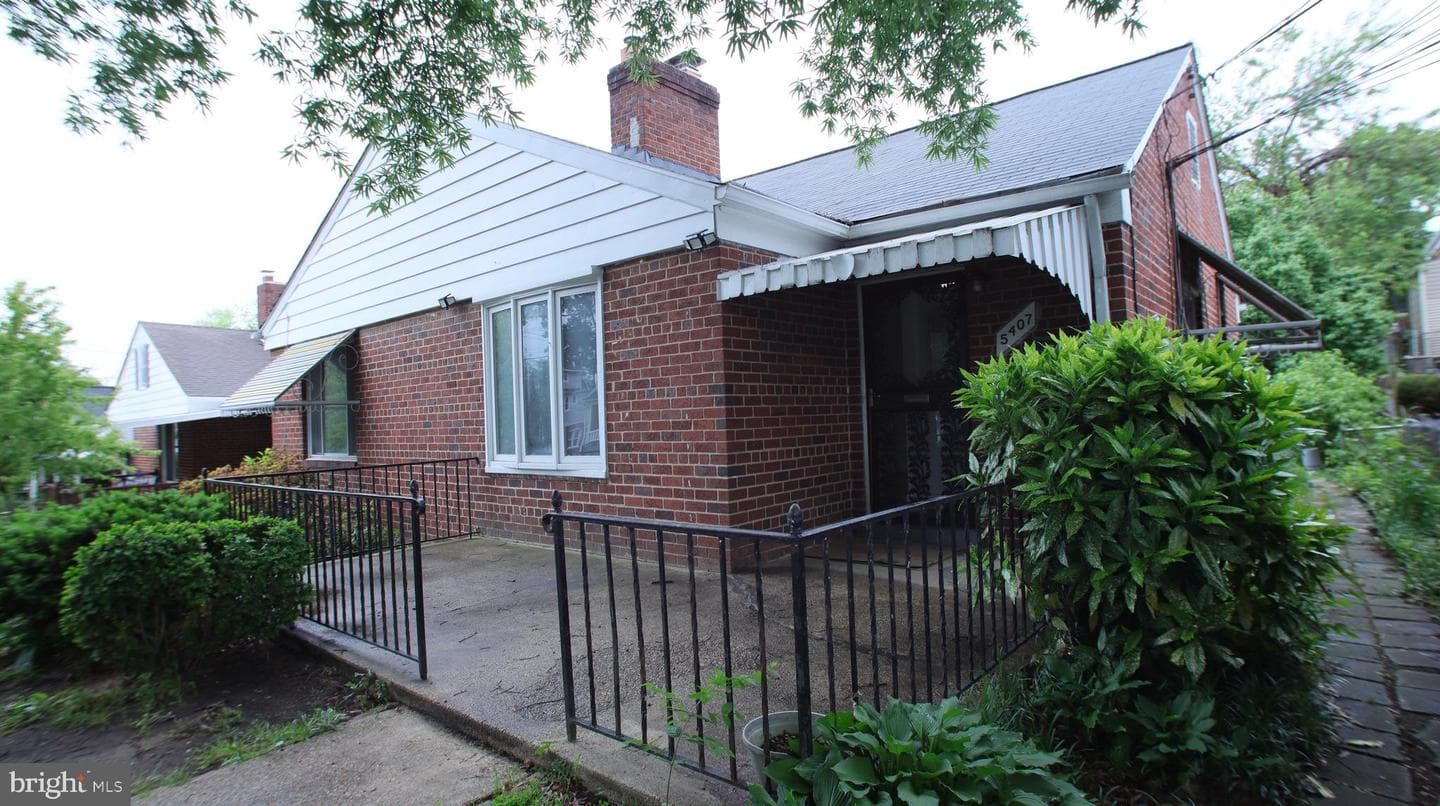 5407 Sargent Rd photo 2