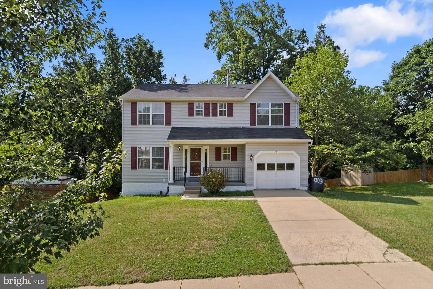 1203 Kingsbury Dr