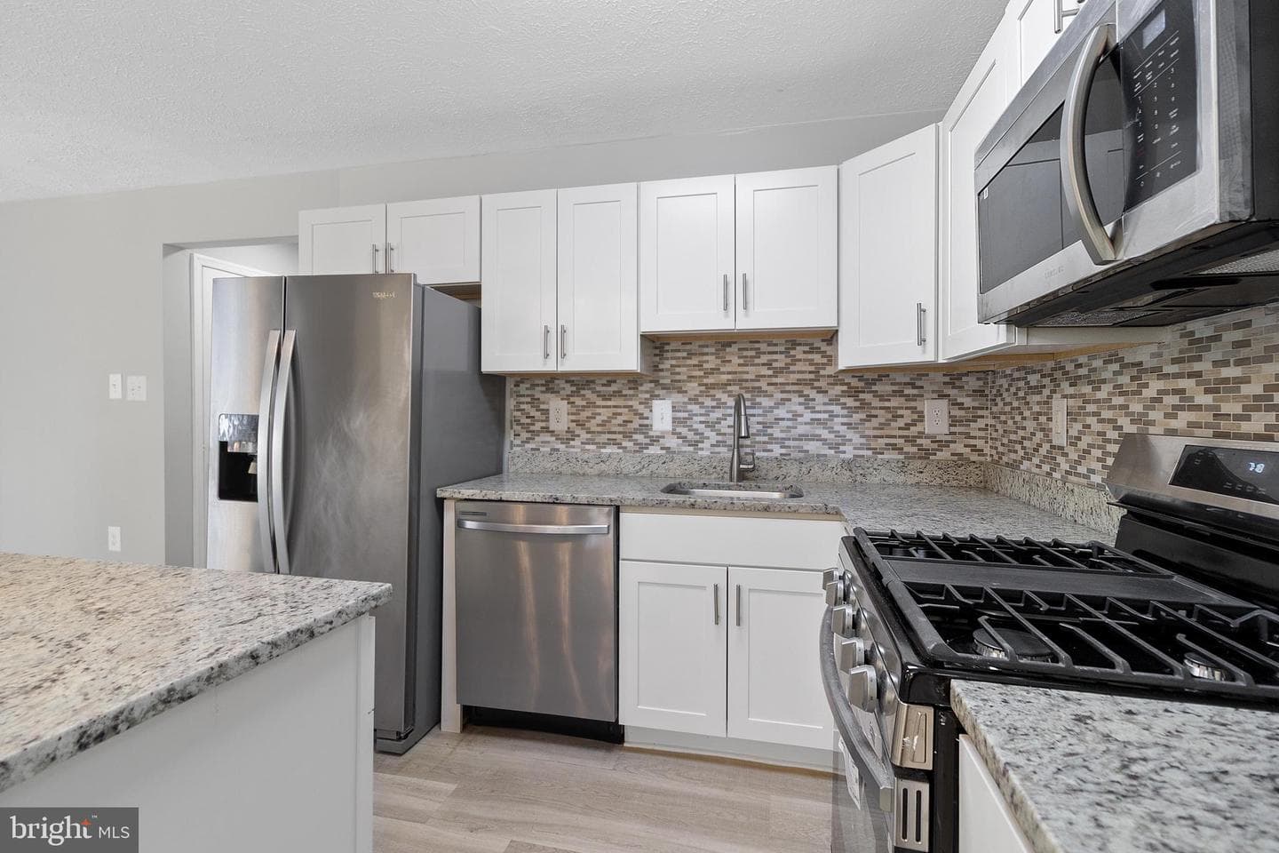 1203 Kingsbury Dr photo 10
