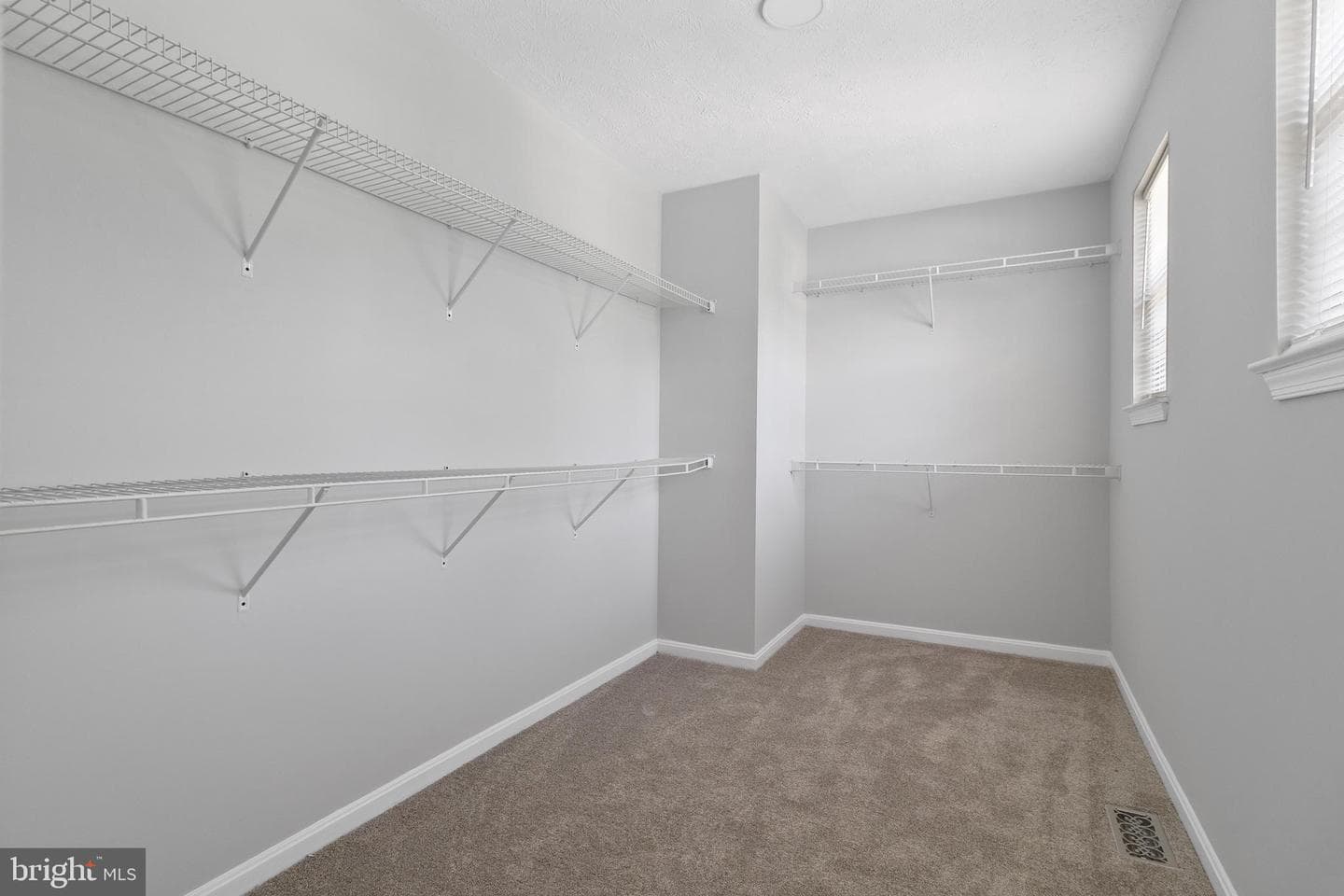 1203 Kingsbury Dr photo 25